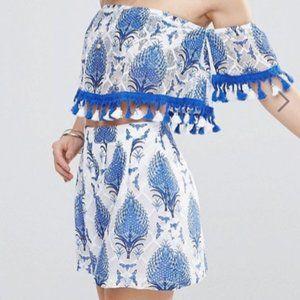 2-Piece Set Off Shoulder Top and Shorts Blue/White